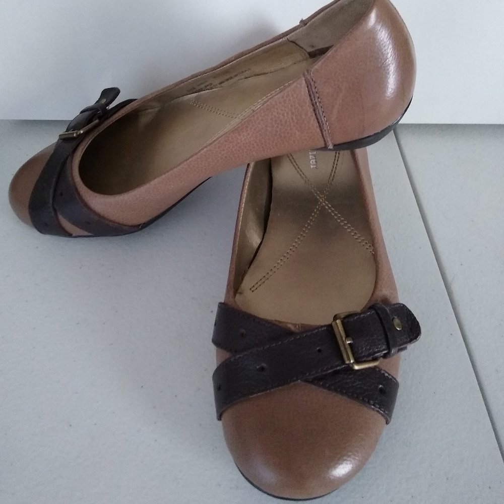 Naturalizer  flats beige/brown 8.5M soft